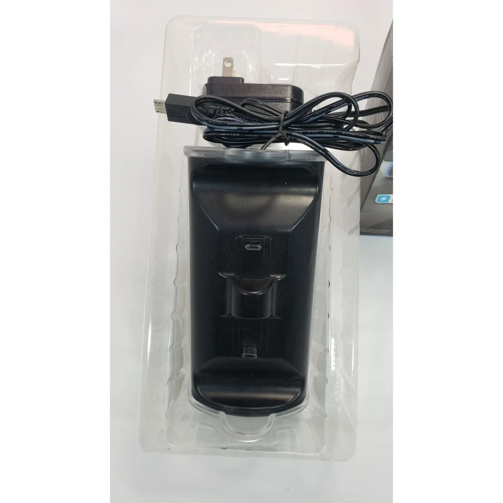 dreamGEAR Dual Power Dock Playstation 4 Charge 2 Controllers